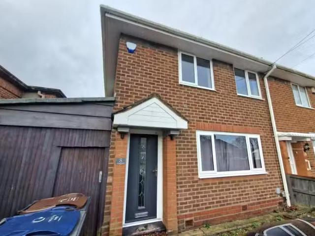 Rental! 1 BA 3 bedroom terraced house for rent in Hatherton Gr.