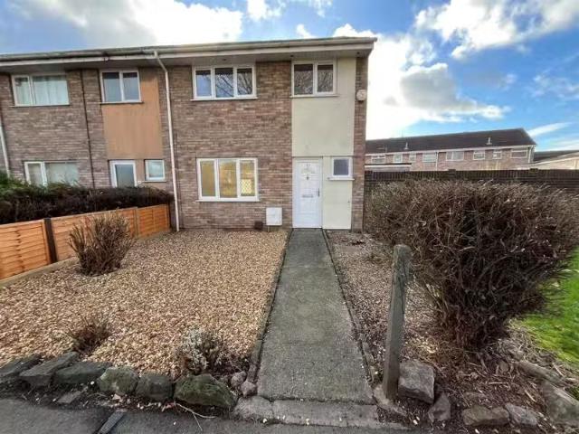 Unique 1 BA 3 bedroom end of terrace house for rent in Torring.