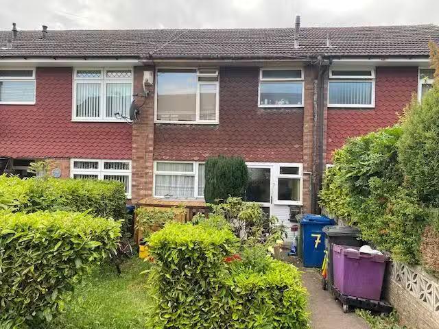 Nice 1 BA 3 bedroom house for rent in Eliot Close, Tamworth, B79