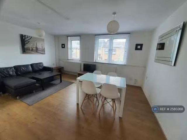 Nice 1 BA 3 bedroom maisonette for rent in Seyssel Street, Lon.