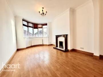 Nice 1 BA 3 bedroom semi detached house for rent in Glyn Farm.