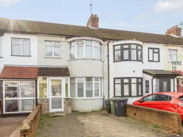 Cozy 1 BA 4 bedroom terraced house for rent in Seaforth Drive.