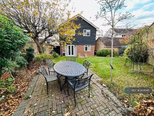 Cozy 1 BA 4 bedroom detached house for rent in Covenbrook, Bre.