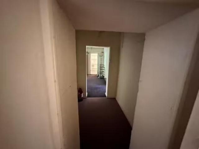 For Rent! 1 BA 4 bedroom flat for rent in Pembroke Road, Brist.