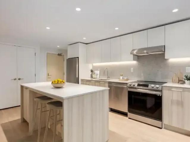 For Rent 1 Bedroom Apartment North Vancouver BC DS105004423