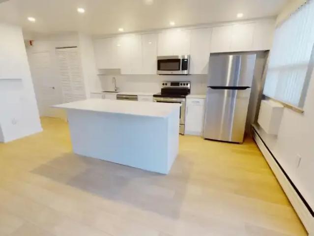 For Rent 1 Bedroom Apartment Oakville ON DS102951614