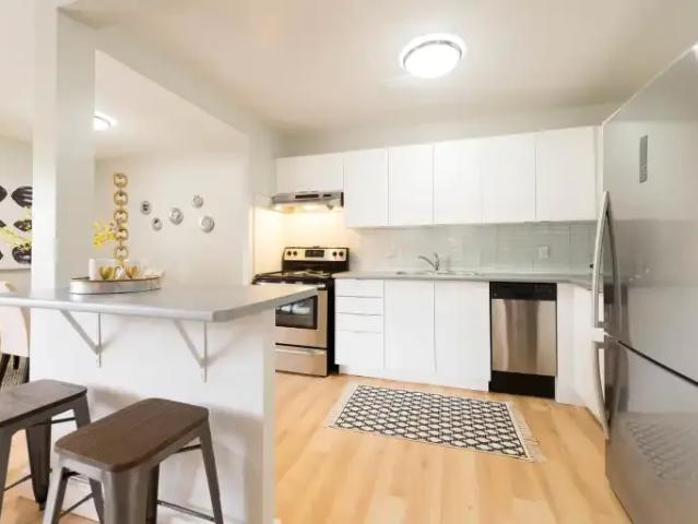 For Rent 1 Bedroom Apartment Oakville ON DS103611798