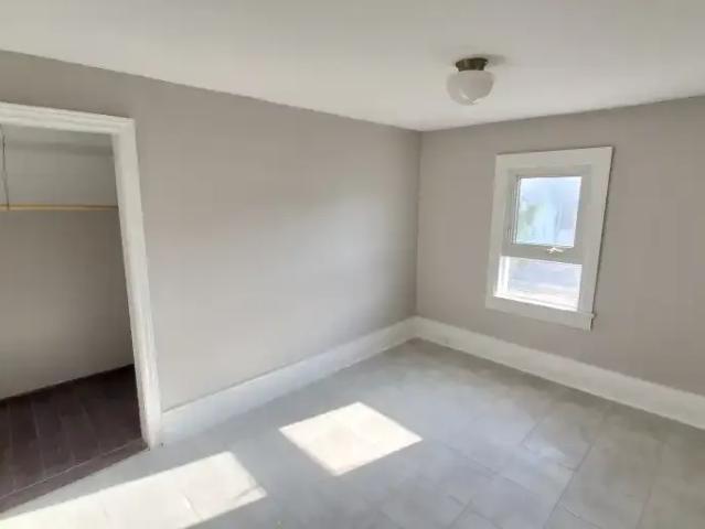 For Rent 1 Bedroom Apartment Oshawa ON DS103920505