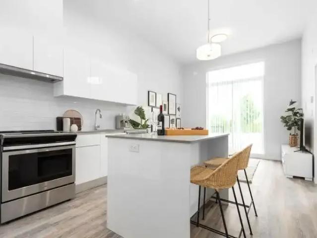For Rent 1 Bedroom Apartment Abbotsford BC DS104752706