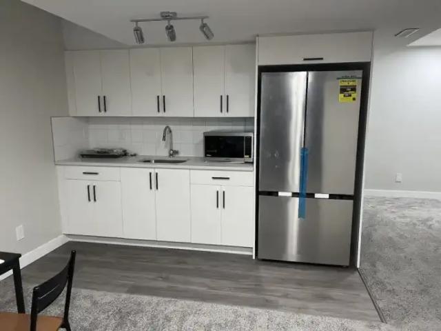 For Rent 1 Bedroom Apartment Airdrie AB DS102658233