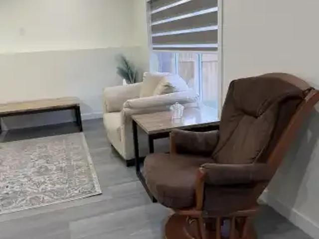 For Rent 1 Bedroom Apartment Airdrie AB DS106044860