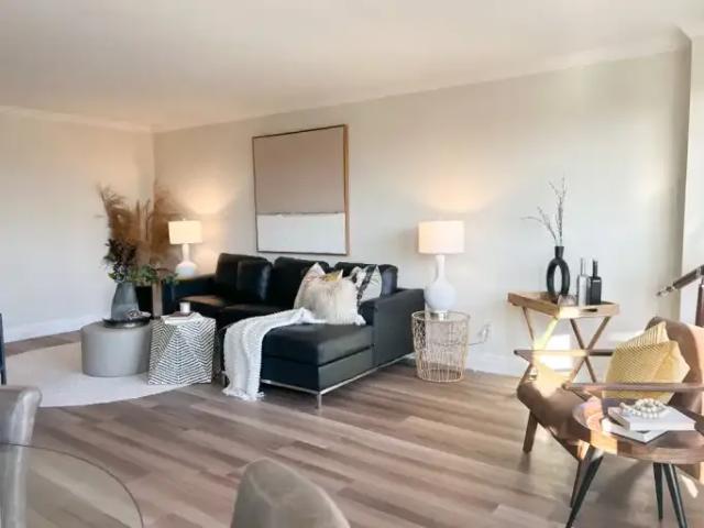For Rent 1 Bedroom Apartment Burlington ON DS104863343