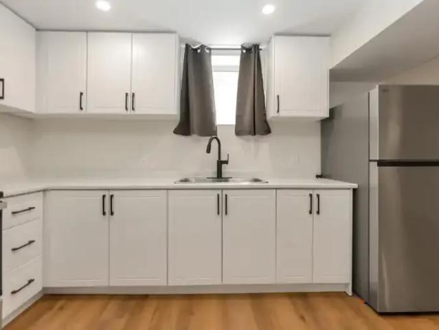 For Rent 1 Bedroom Apartment Barrie ON DS103770604