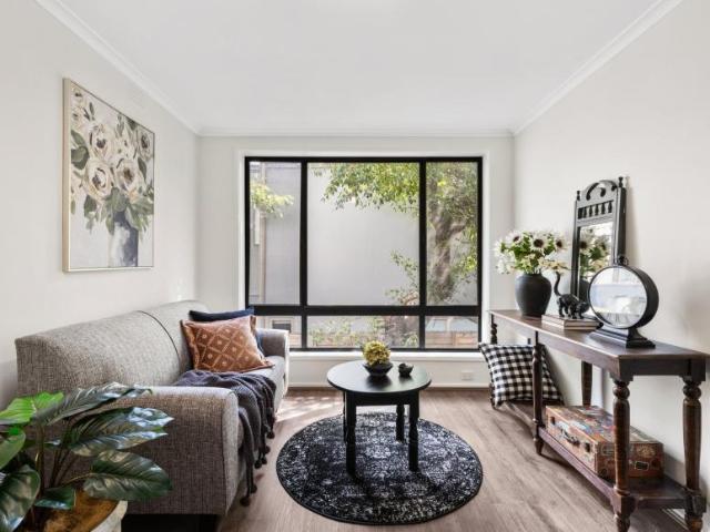 For Rent 1 Bedroom Apartment Brunswick East VIC DS102763940
