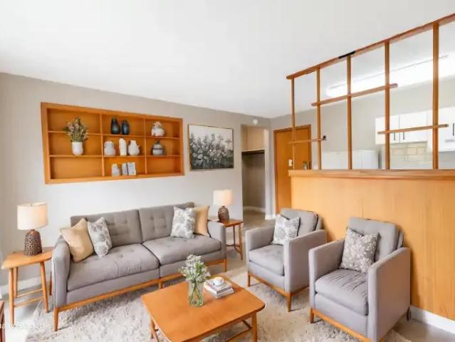 For Rent 1 Bedroom Apartment Calgary AB DS103739302