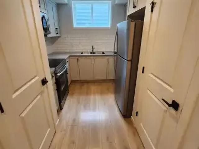 For Rent 1 Bedroom Apartment Calgary AB DS103770643