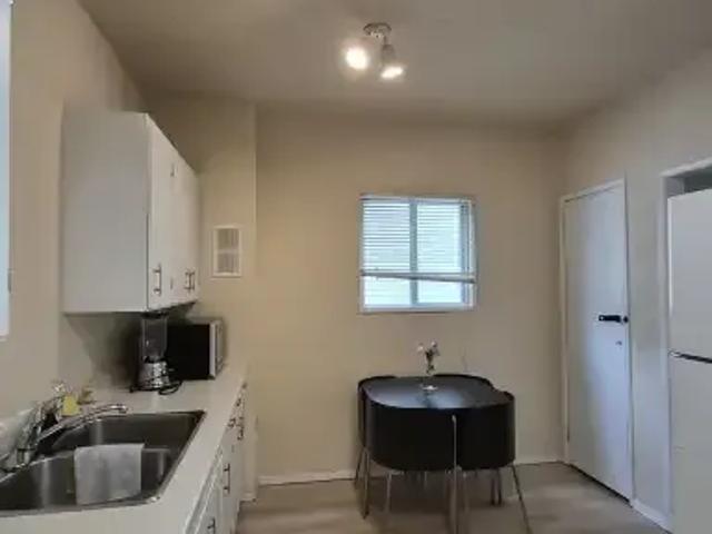 For Rent 1 Bedroom Apartment Calgary AB DS103920399