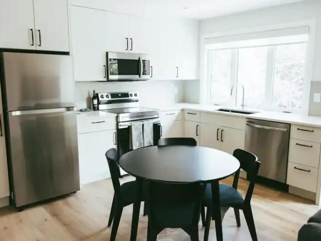 For Rent 1 Bedroom Apartment Calgary AB DS104434347