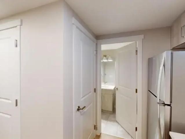 For Rent 1 Bedroom Apartment Calgary AB DS105378442