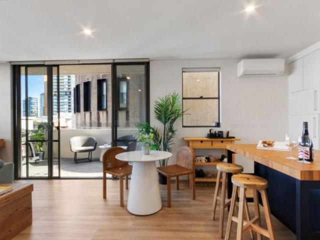 For Rent 1 Bedroom Apartment Crows Nest, DS102591059
