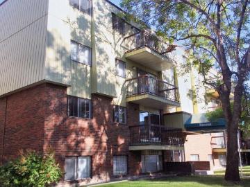 Central Mcdougall, Edmonton, Alberta - Balcony