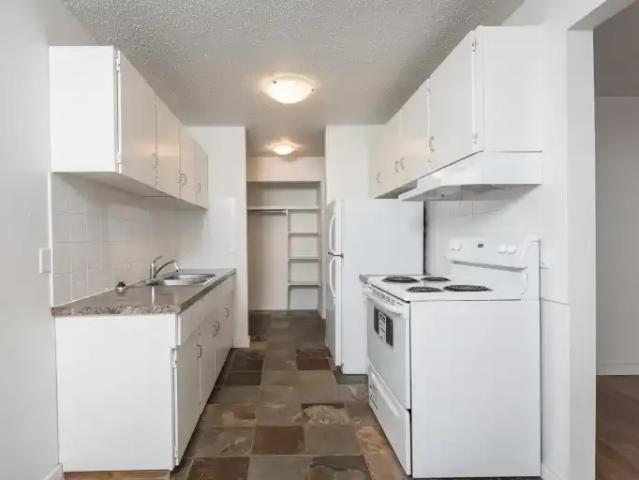 For Rent 1 Bedroom Apartment Edmonton AB DS103379906