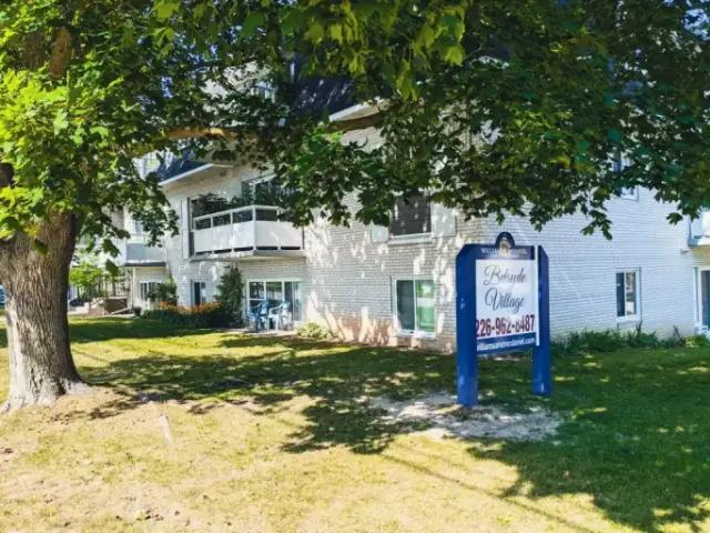 For Rent 1 Bedroom Apartment Fergus ON DS104840959