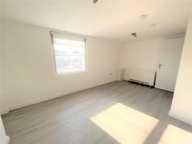 Cozy 1 bedroom apartment for rent in Timbrell Street, Trowbrid.