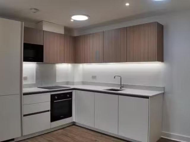 Just in! 1 bedroom apartment for rent in 50 Burnhill Road, Bec.
