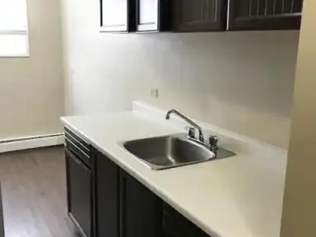For Rent 1 Bedroom Apartment Lethbridge AB DS100706948