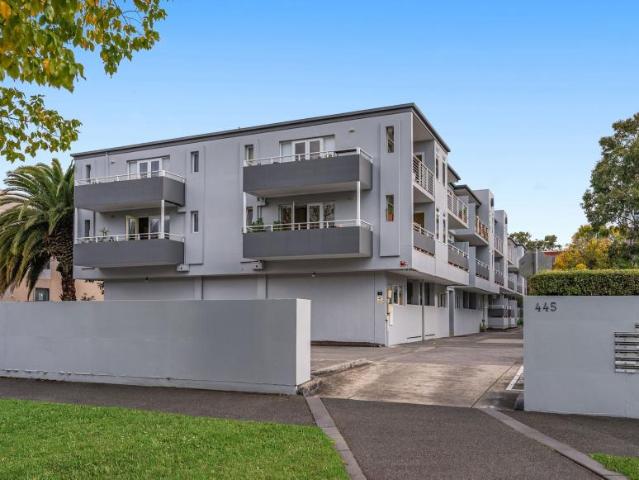 For Rent 1 Bedroom Apartment Parkville VIC DS102887758