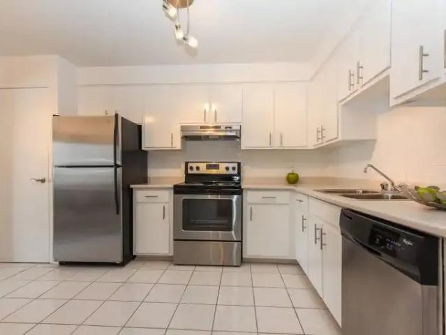 For Rent 1 Bedroom Apartment Pointe QC DLS102847099