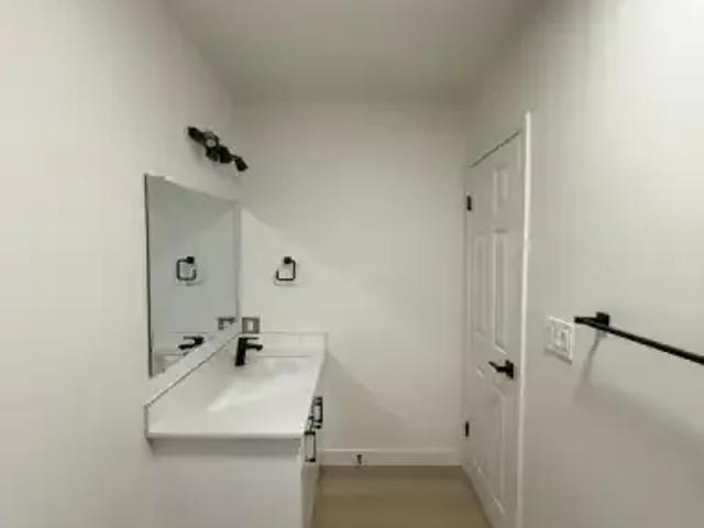 For Rent 1 Bedroom Apartment Regina SK DS98186752