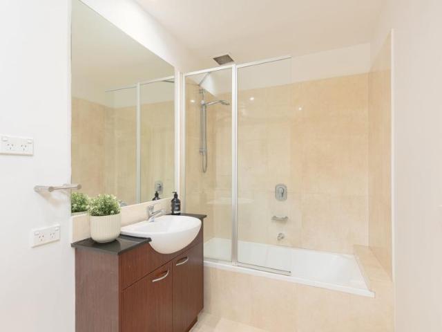For Rent 1 Bedroom Apartment St Kilda East VIC DLS105111812