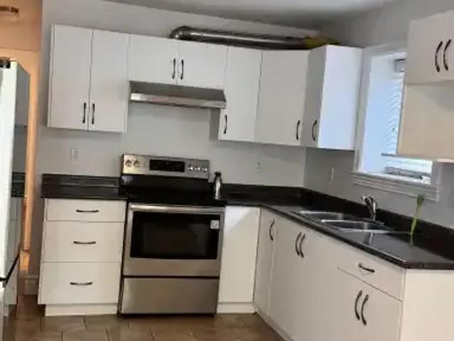 For Rent 1 Bedroom Apartment Surrey BC DS105071998