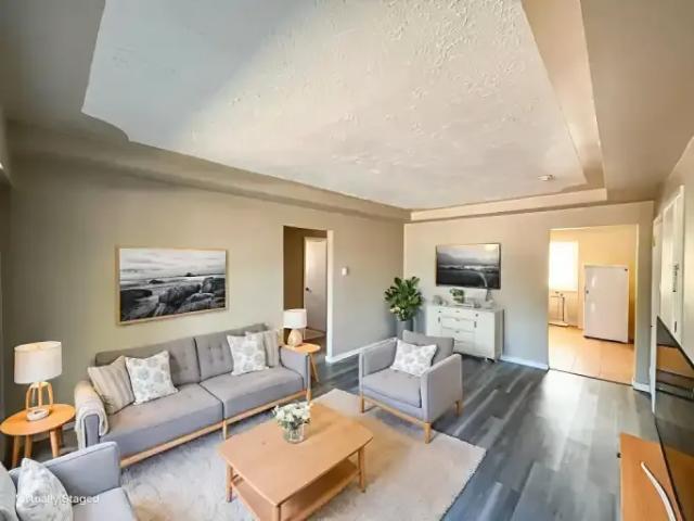 For Rent 1 Bedroom Apartment Surrey BC DS99878015