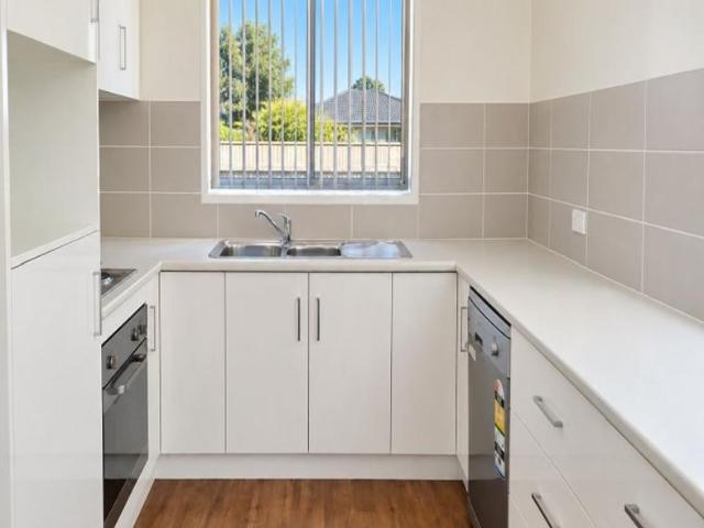 For Rent 1 Bedroom Apartment South Toowoomba, DS105824963
