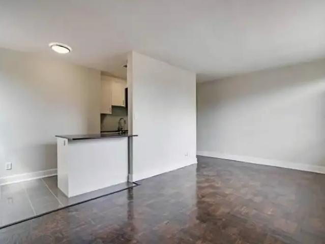 For Rent 1 Bedroom Apartment Toronto ON DS104178098