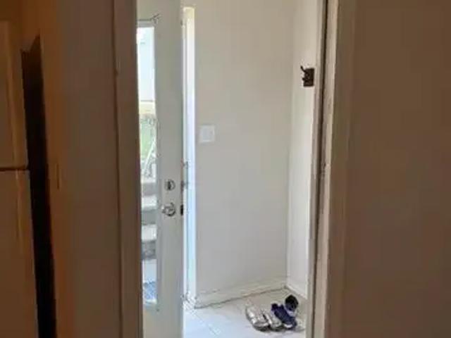 For Rent 1 Bedroom Apartment Trochu AB DS105150971