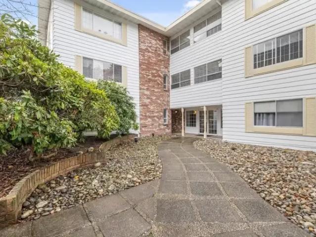 For Rent 1 Bedroom Apartment White Rock BC DS104142923
