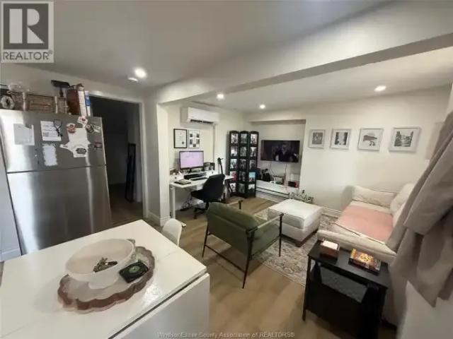 For Rent 1 Bedroom Apartment Windsor ON DS105623879