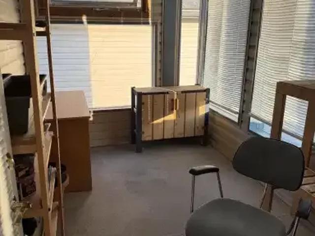 For Rent 1 Bedroom House Cochrane AB DS105309113