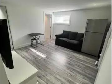 For Rent 1 Bedroom House Coquitlam BC DS103487476