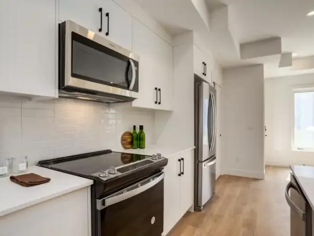 For Rent 1 Bedroom House Calgary AB DS103367869