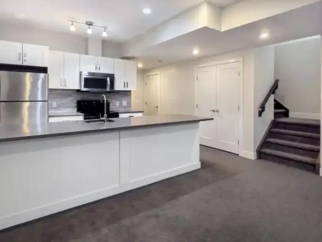 For Rent 1 Bedroom House Calgary AB DS105486532