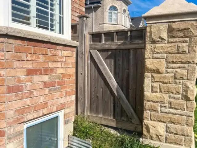 For Rent 1 Bedroom House Ajax ON DS105309449
