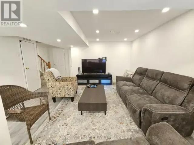 For Rent 1 Bedroom House Ajax ON DS105526346