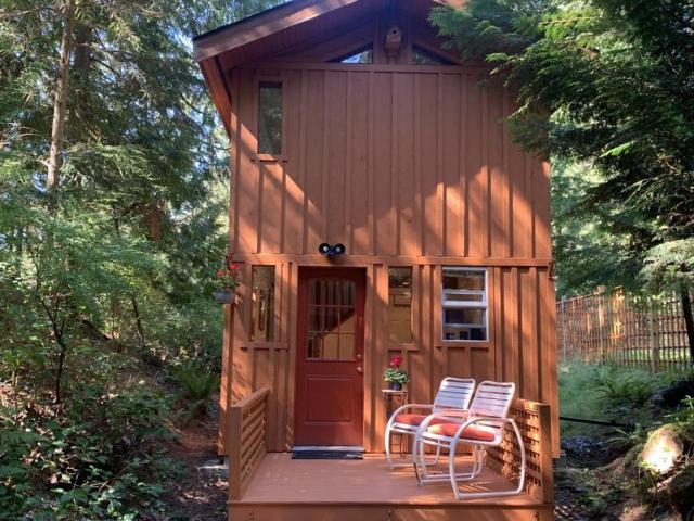 For Rent 1 Bedroom House Bowen Island Bowen Island DS105360655