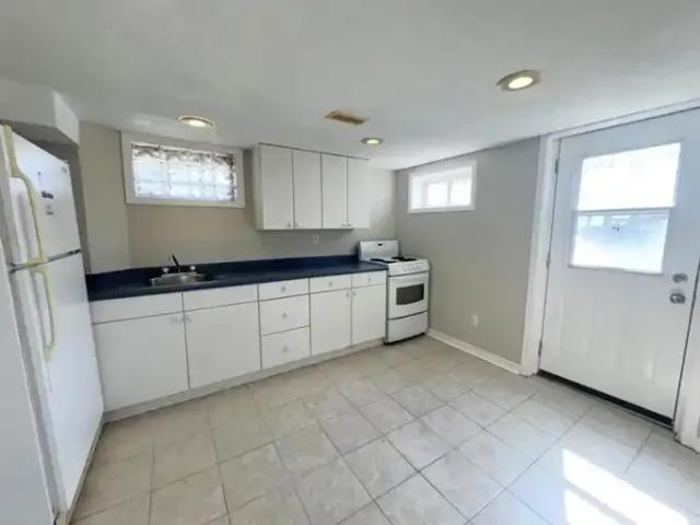 For Rent 1 Bedroom House Barrie ON DS104986063