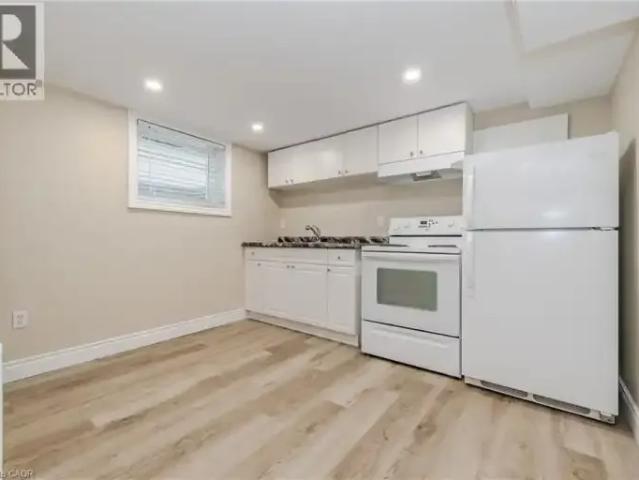 For Rent 1 Bedroom House Kitchener ON DS104842118